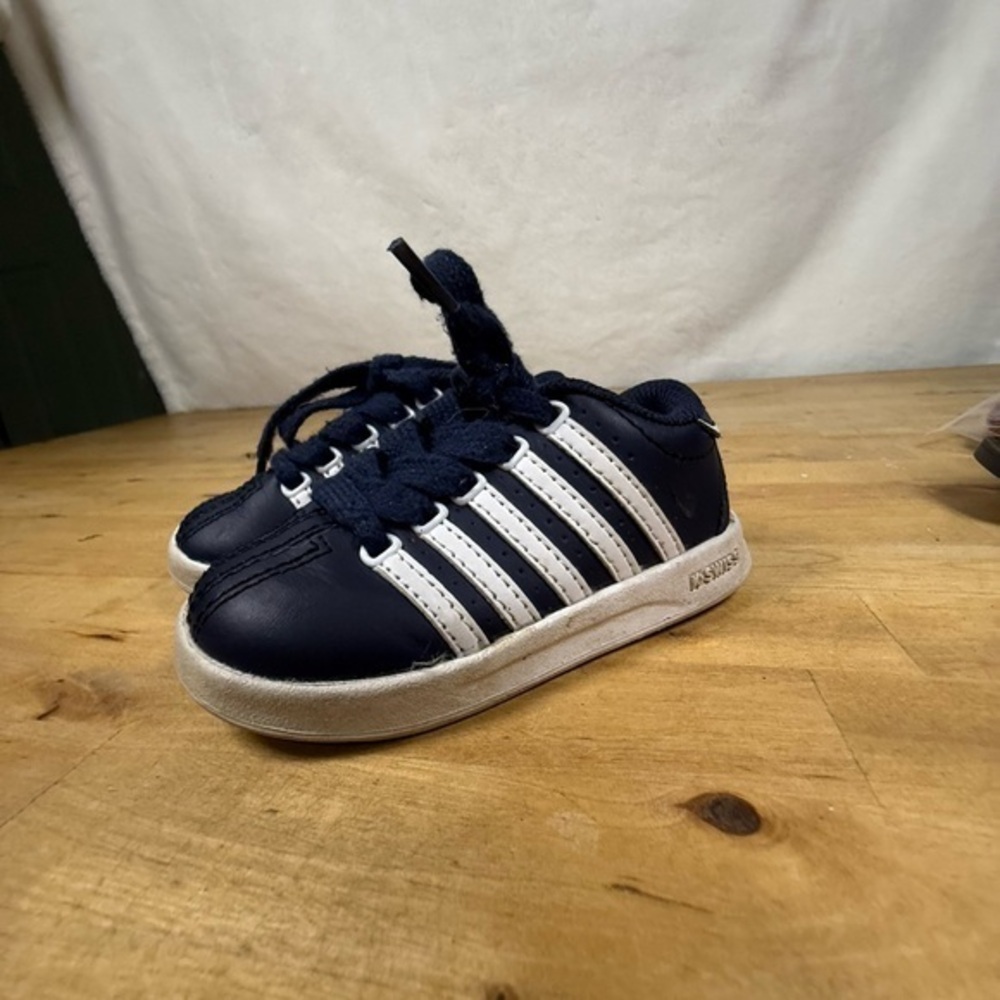 Baby shoes K-Swiss Infant Sneakers Size 5 infant shoes